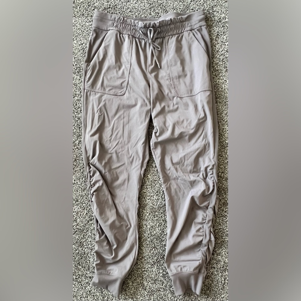 Lululemon Beyond the Studio Jogger - Lavender